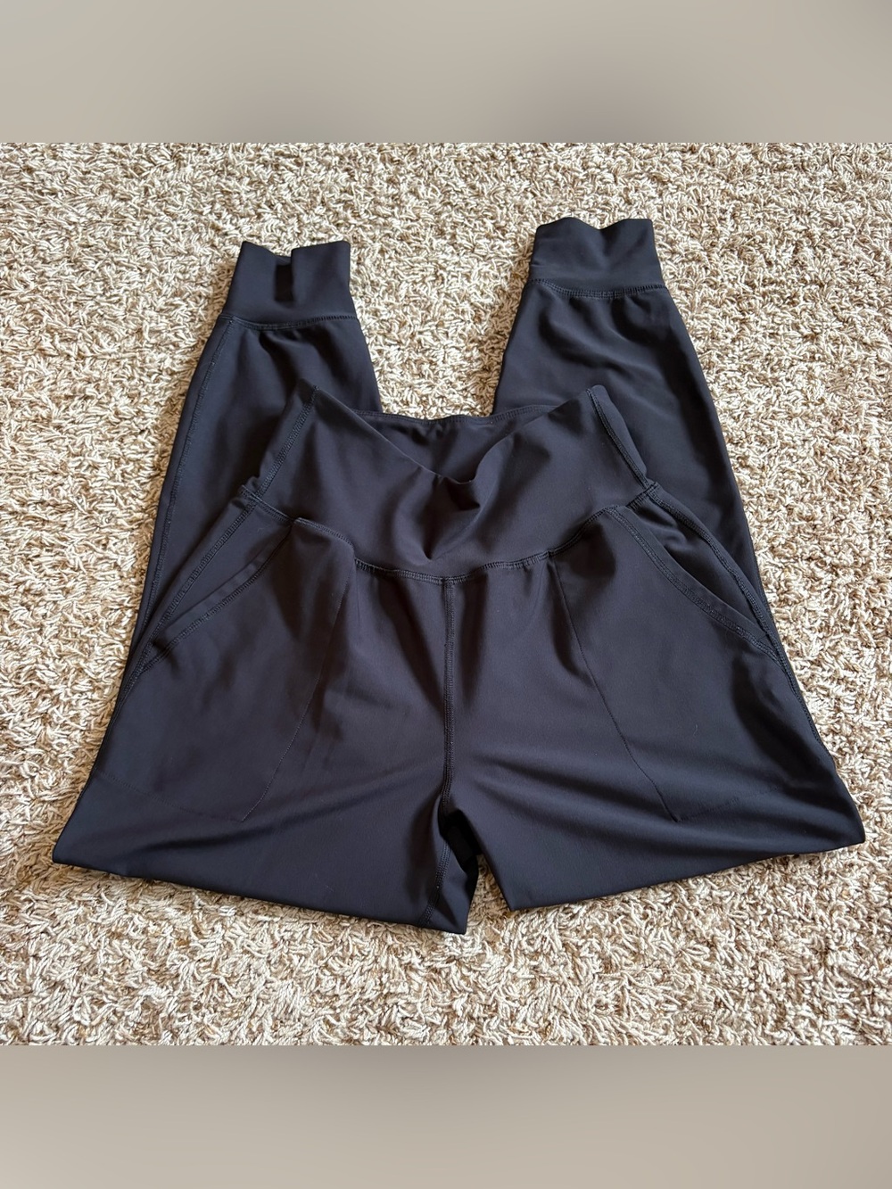Old Navy Powersoft High-Rise Black Joggers Womens size medium